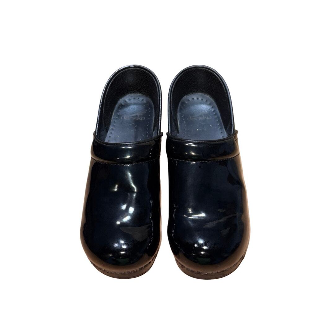 DANSKO Professional Black Patent Leather Clogs     Size: EU 40 / US 9.5 - 10